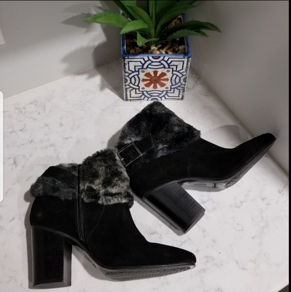 👢GENUINE SUEDE ANKLE BOOTS WITH FAUX FUR TRIM - Picture 4 of 6